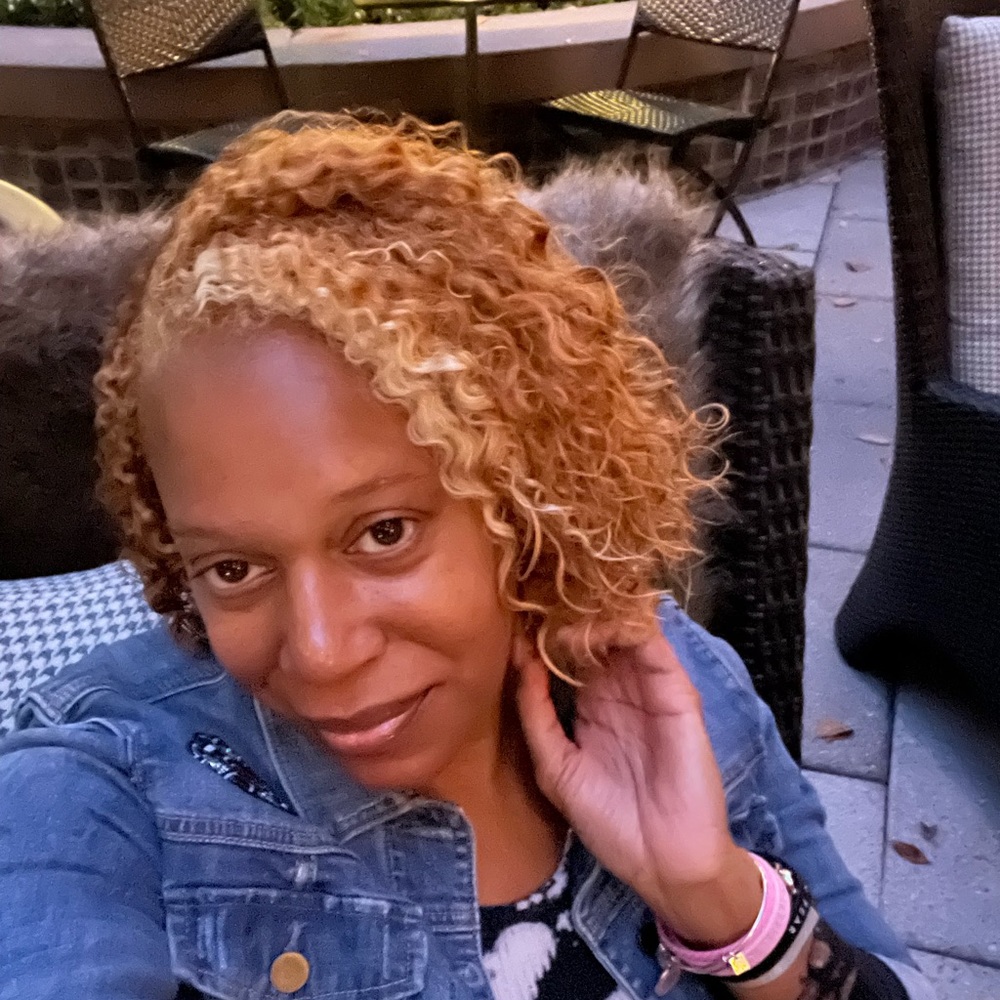 Meet your Posher, Traci